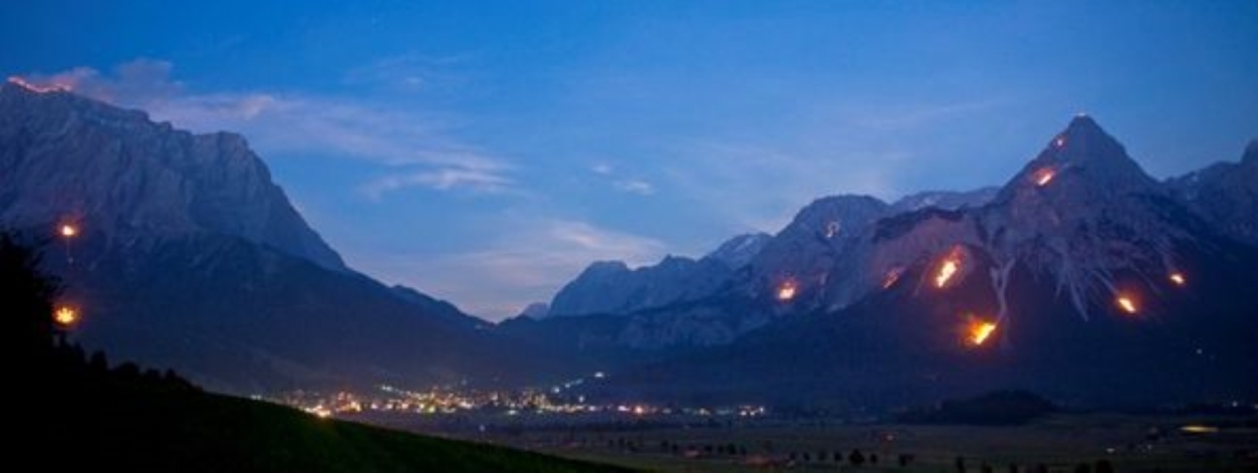 Bergfeuer, i Fuochi Solstiziali Preistorici del Tirolo
